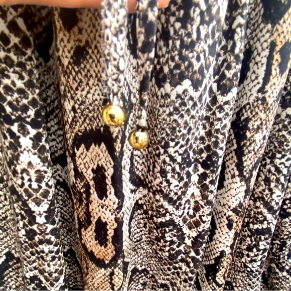 Adrienne Vittadini Lightweight Long Sleeves Printed Blouse - Picture 4 of 5